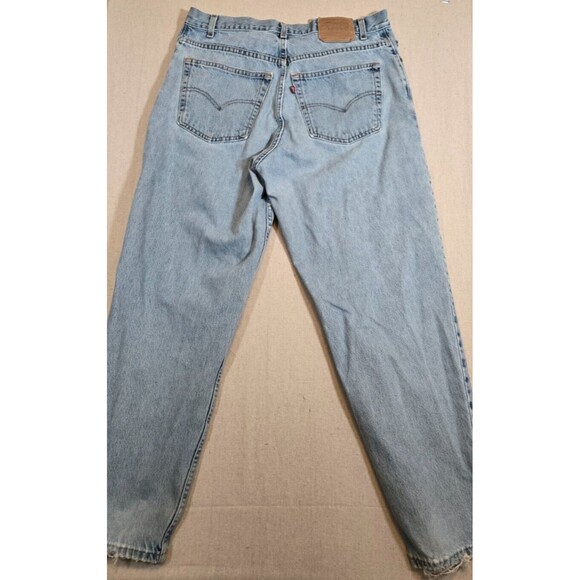Vtg Levi’s 560 Mens 36x30 Loose Fit Tapered Leg Light Blue Wash - Picture 2 of 16